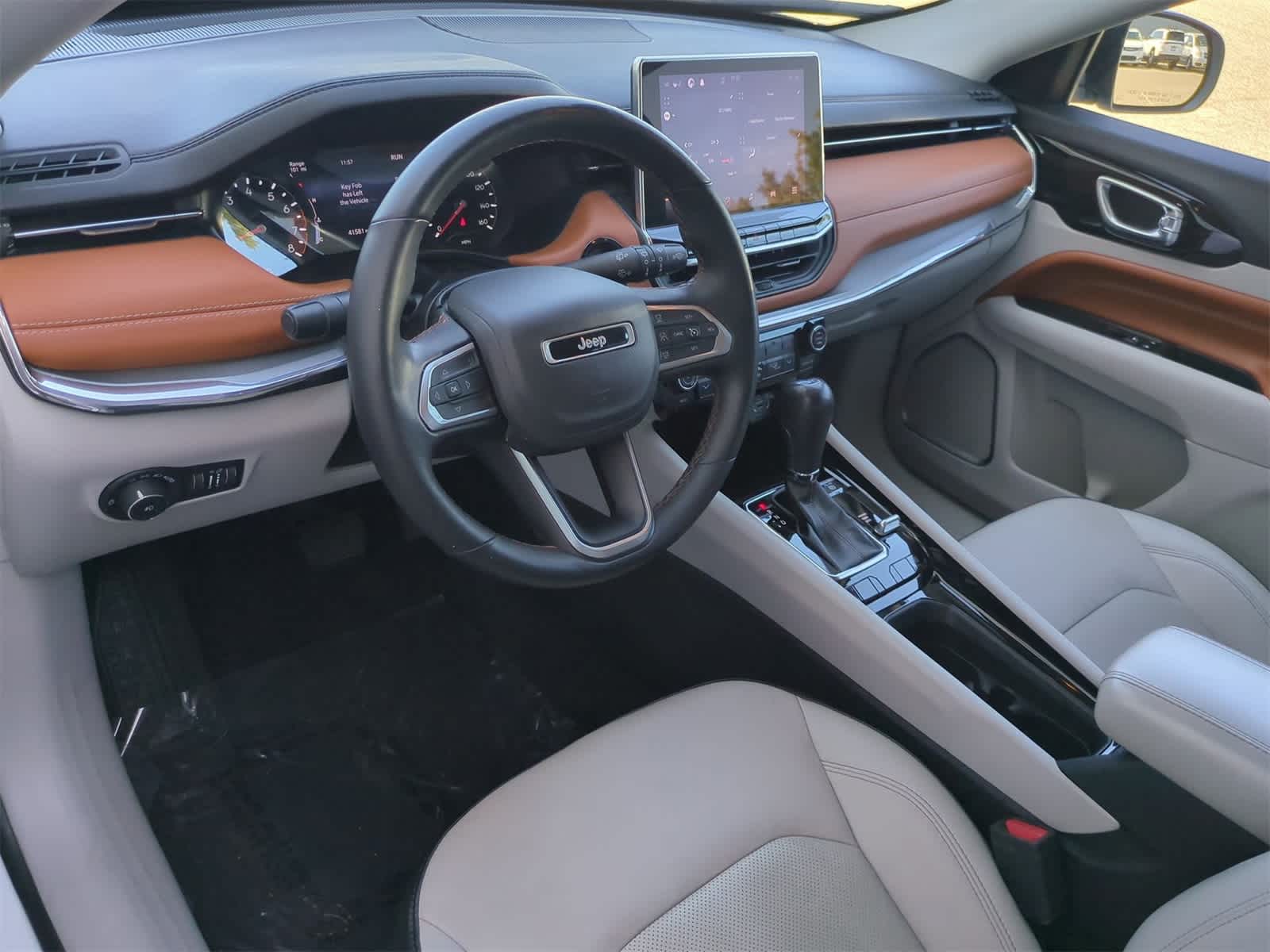 Thumbnail: 2022 Jeep Compass - 10