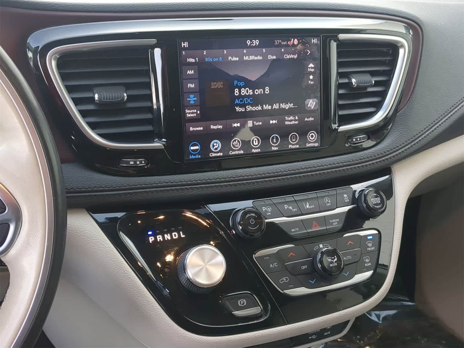 Thumbnail: 2020 Chrysler Pacifica - 29