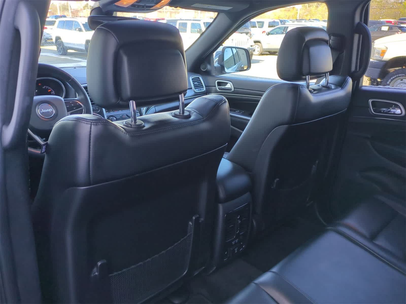 Thumbnail: 2018 Jeep Grand Cherokee - 18