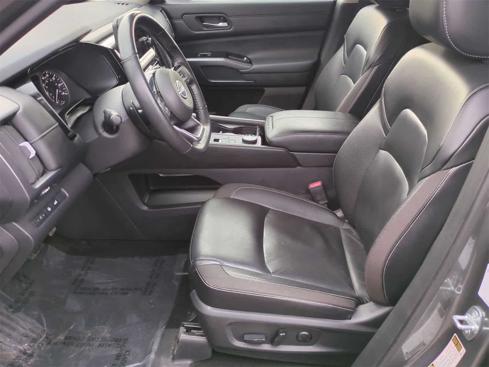 Thumbnail: 2023 Nissan Pathfinder - 15