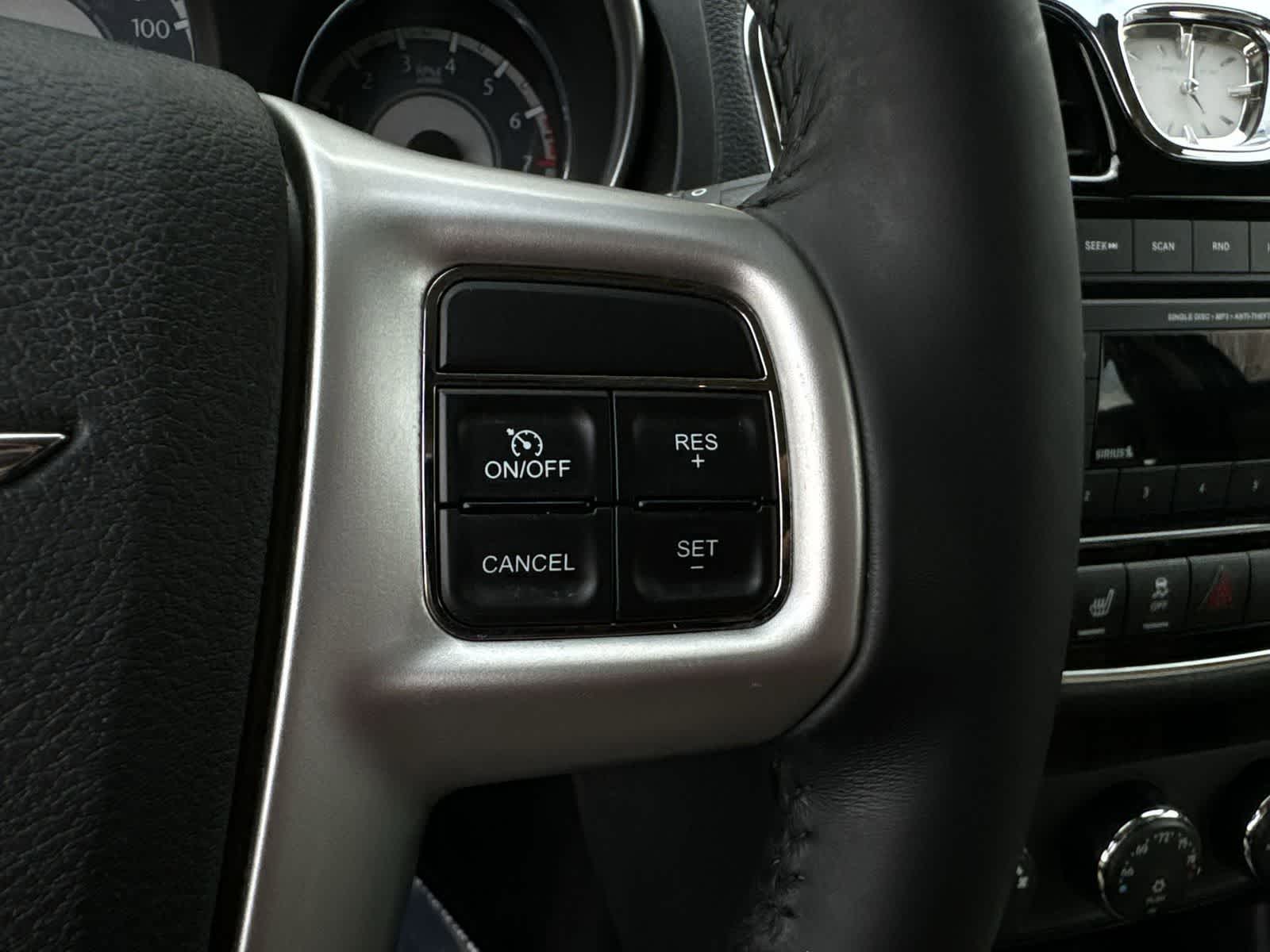 Thumbnail: 2013 Chrysler 200 - 25