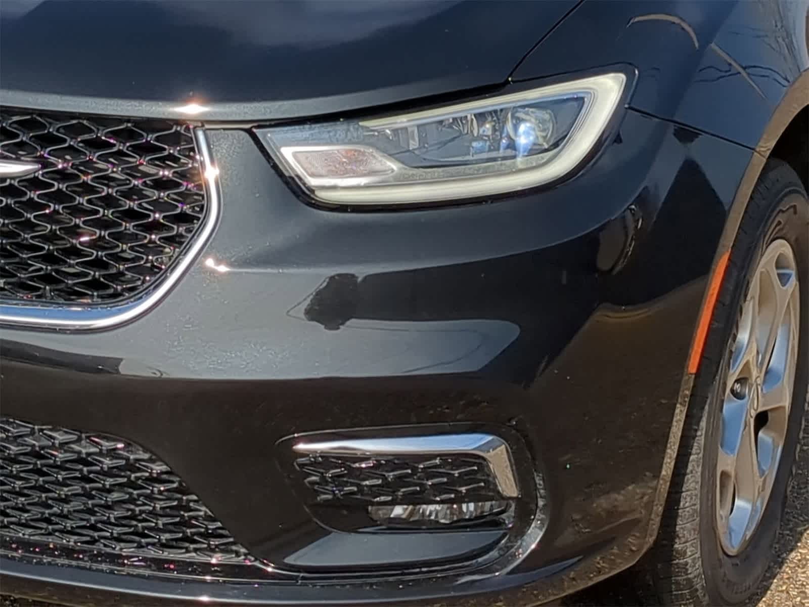 Thumbnail: 2023 Chrysler Pacifica - 18