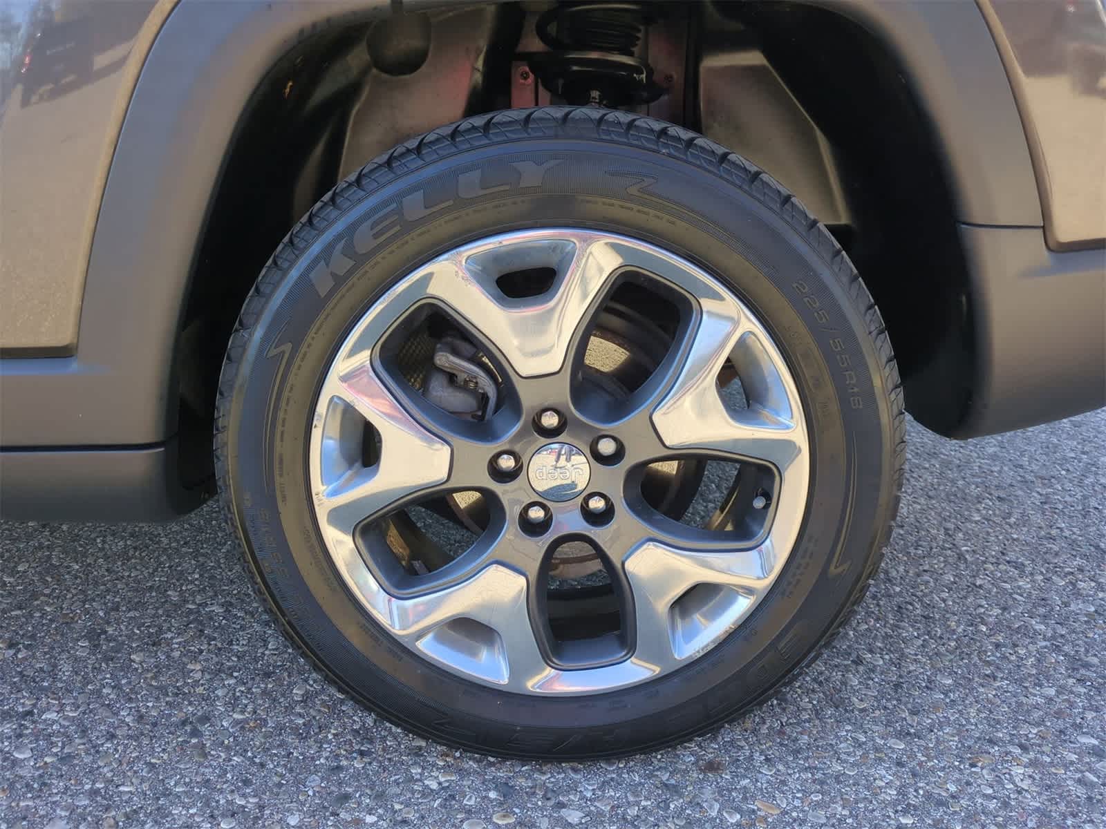 Thumbnail: 2018 Jeep Compass - 14