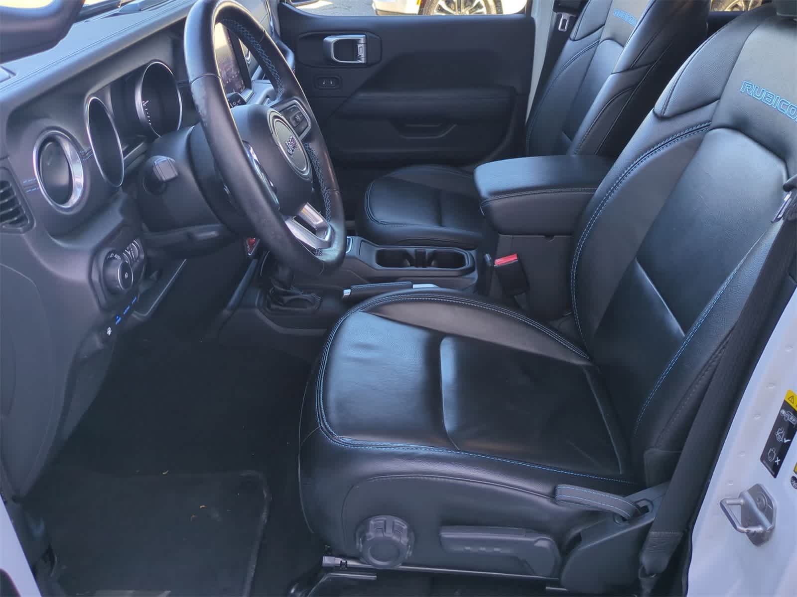 Thumbnail: 2022 Jeep Wrangler - 15