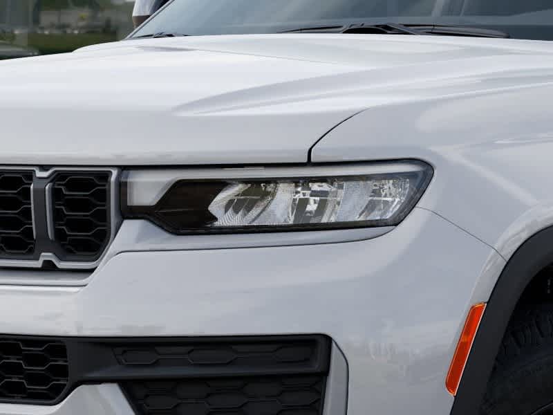 Thumbnail: 2026 Jeep Grand Cherokee - 10