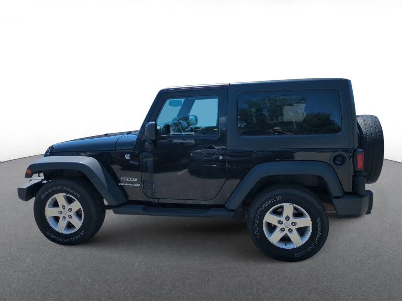 Thumbnail: 2013 Jeep Wrangler - 5
