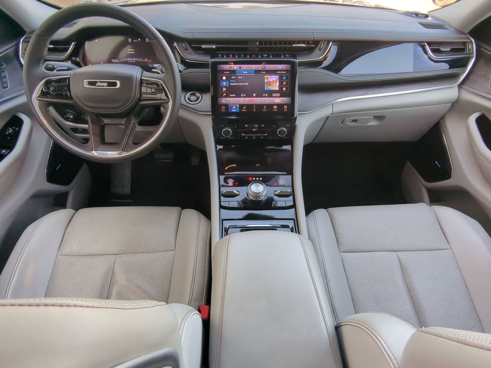 Thumbnail: 2023 Jeep Grand Cherokee - 15