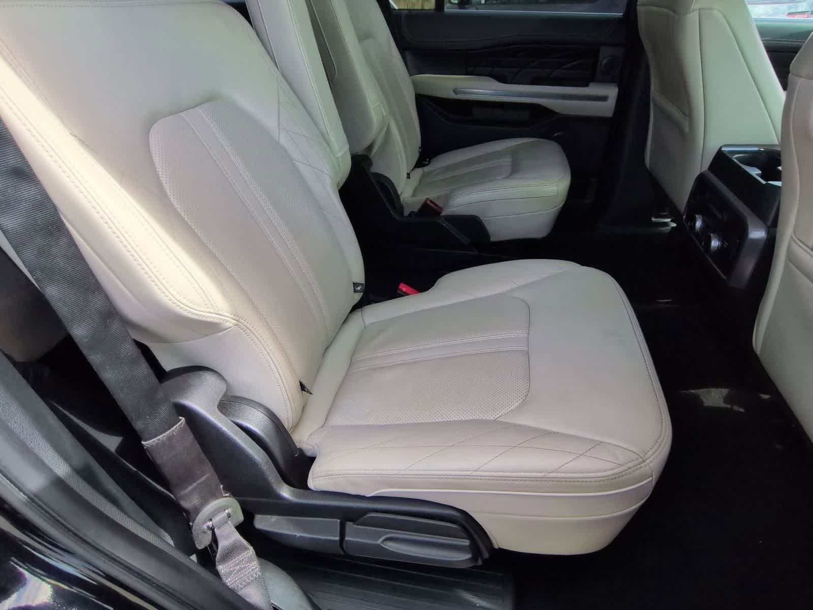Thumbnail: 2020 Ford Expedition - 21