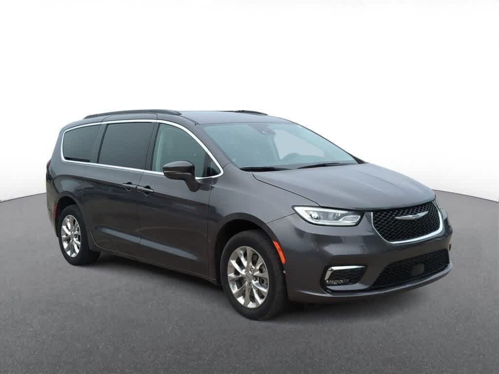 Certified 2022 Chrysler Pacifica Touring L with VIN 2C4RC3BG1NR101362 for sale in Troy, MI