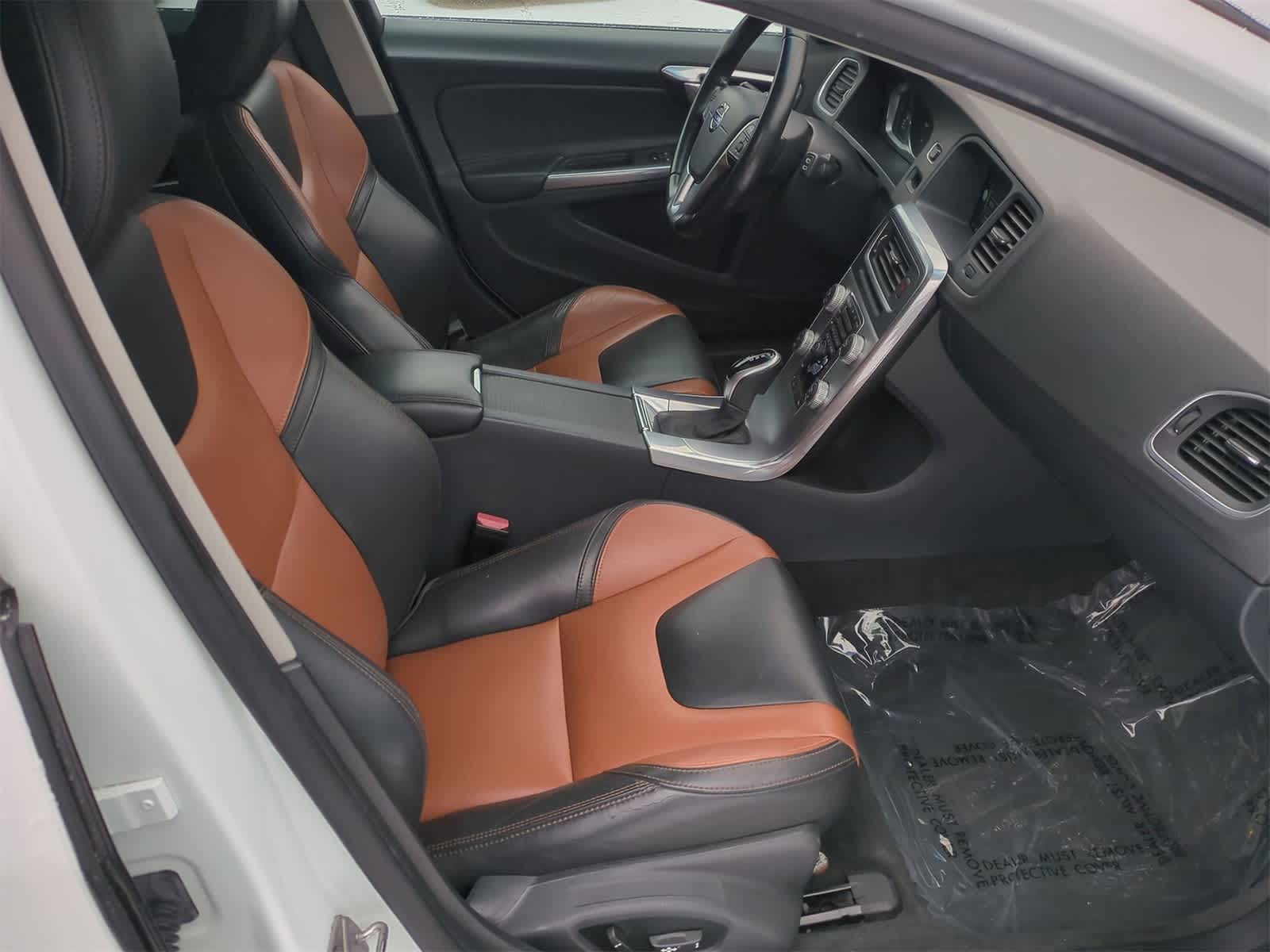 Thumbnail: 2017 Volvo S60 - 22