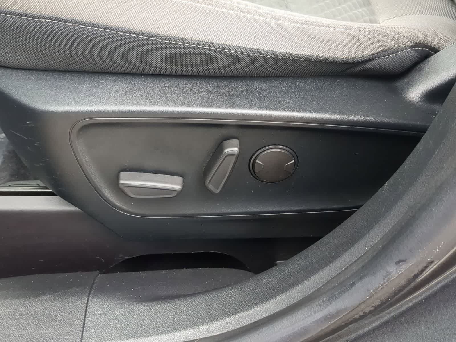 Thumbnail: 2020 Ford Escape - 17