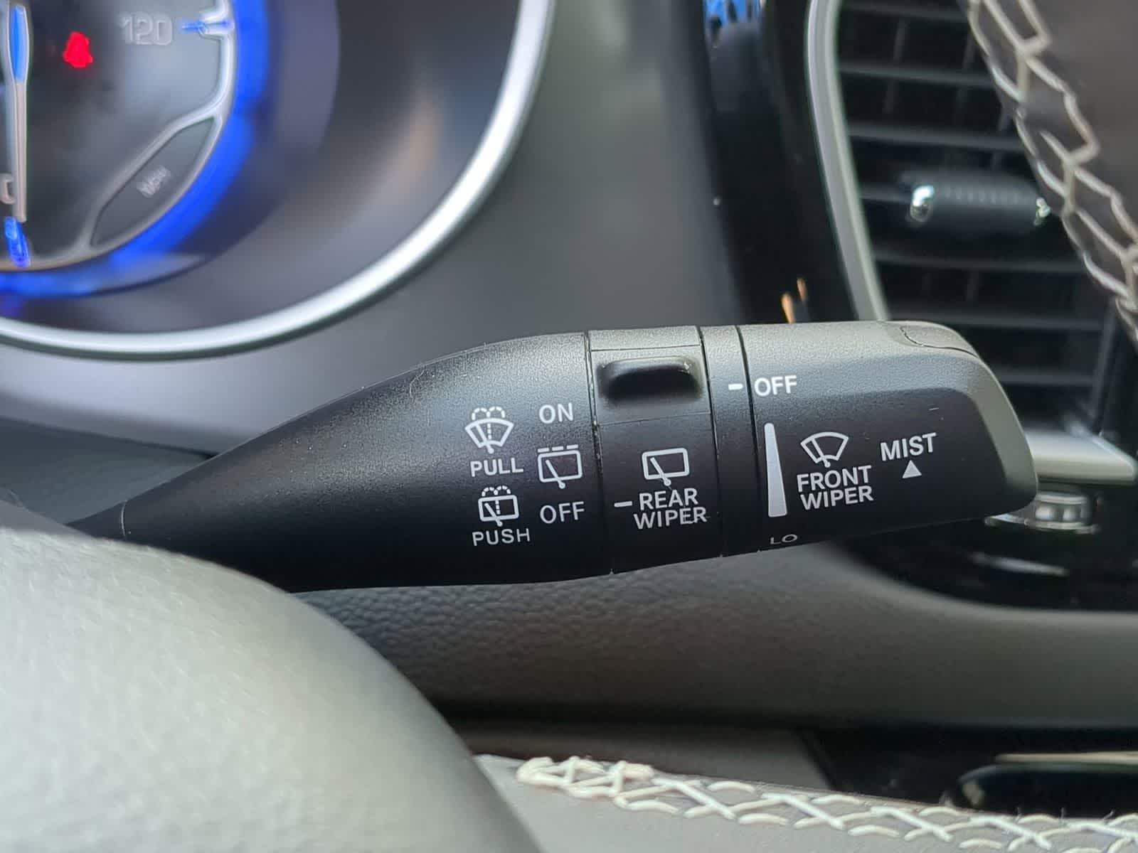 Thumbnail: 2025 Chrysler Voyager - 25