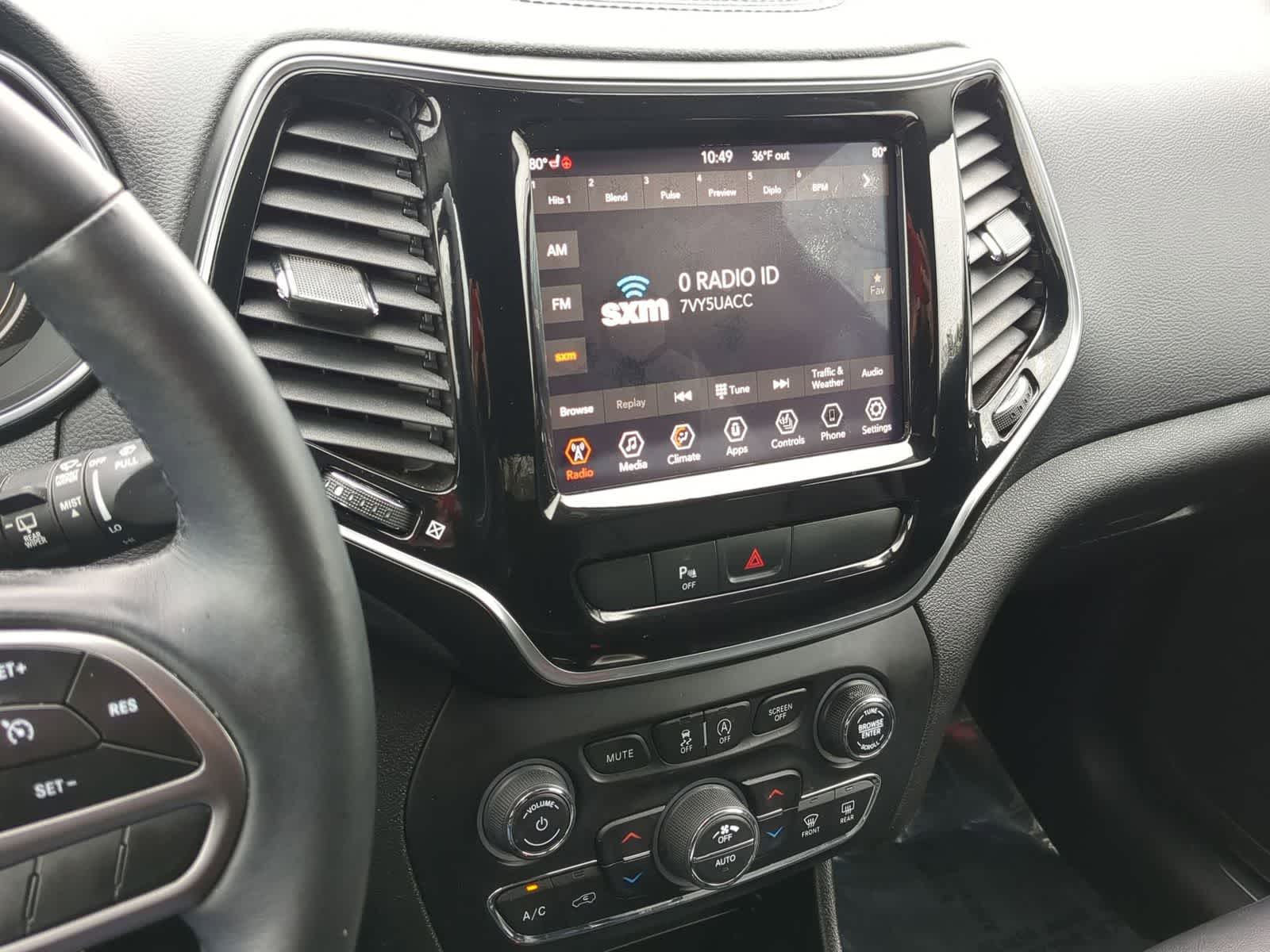 Thumbnail: 2019 Jeep Cherokee - 27