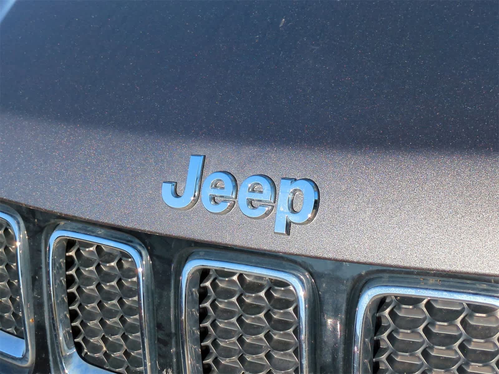 Thumbnail: 2019 Jeep Compass - 12