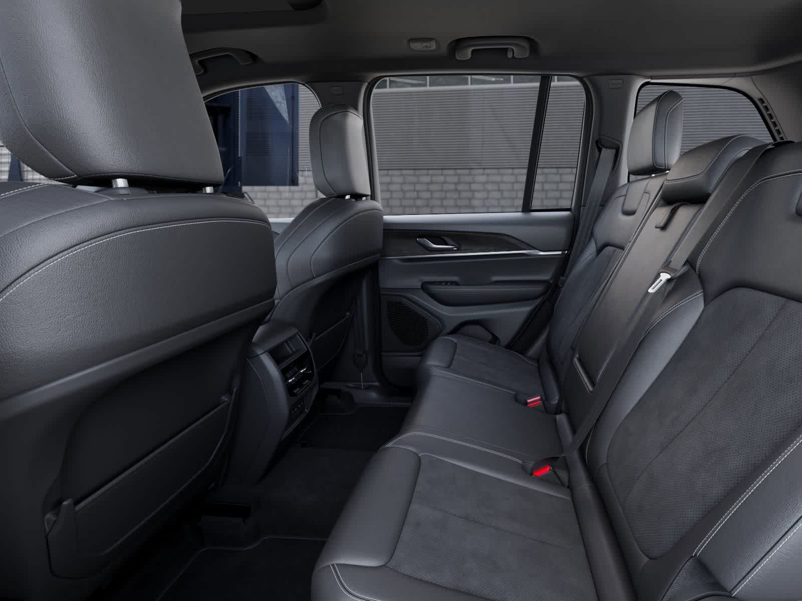 Thumbnail: 2026 Jeep Grand Cherokee - 23