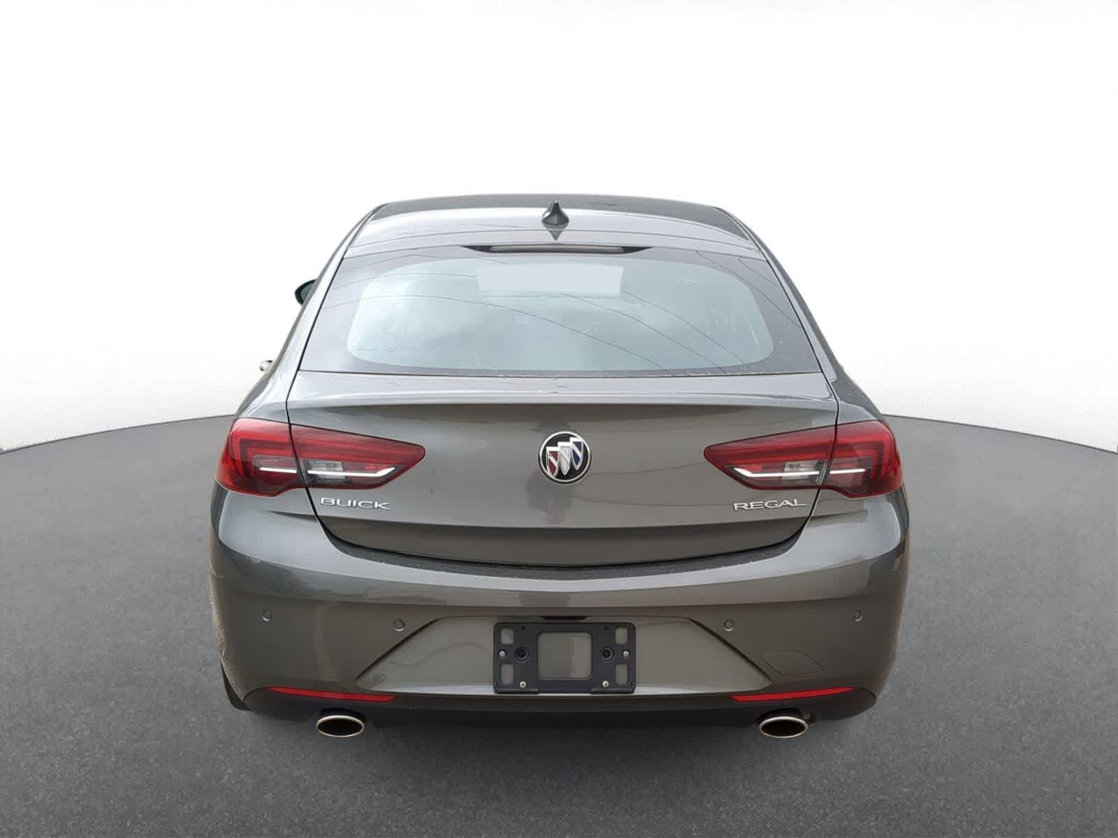 Thumbnail: 2018 Buick Regal - 7