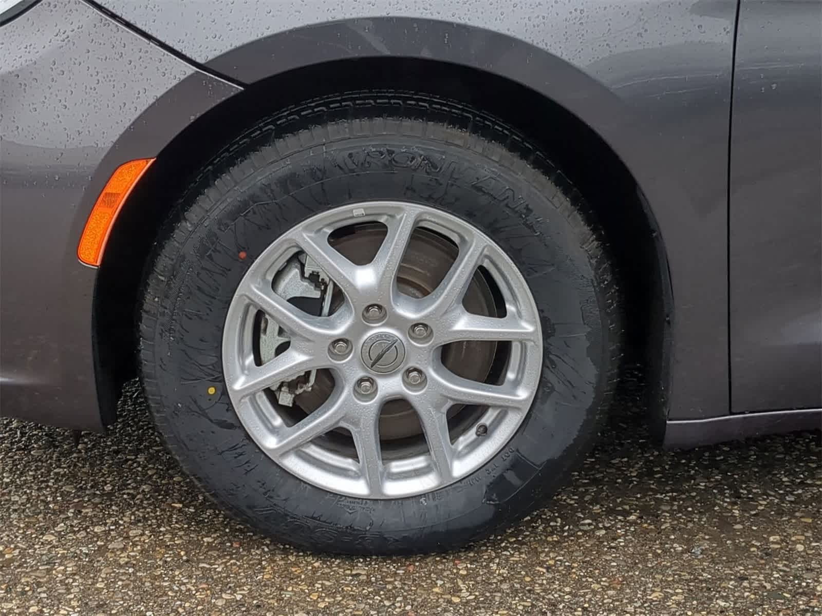 Thumbnail: 2023 Chrysler Pacifica - 14