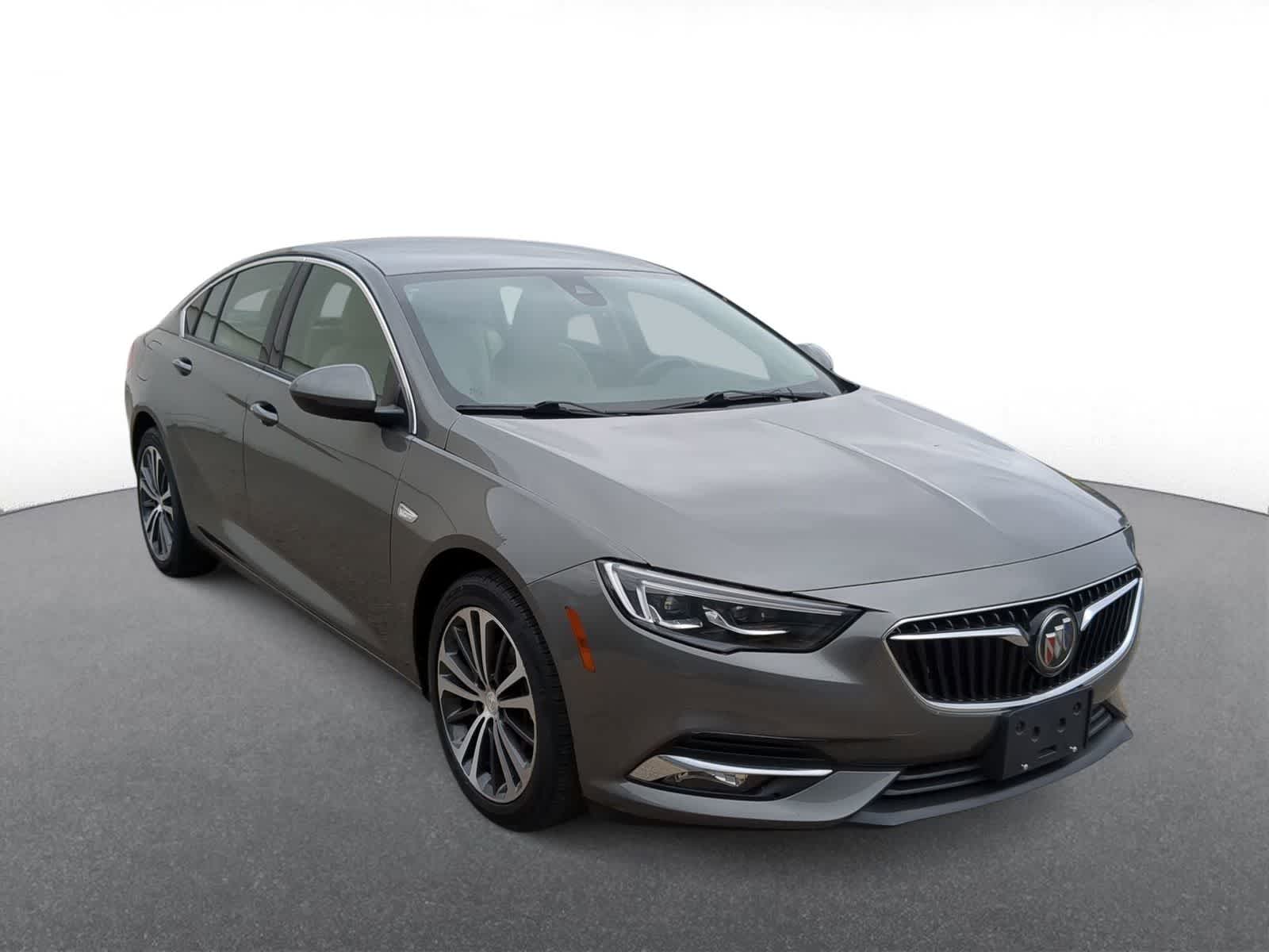 Thumbnail: 2018 Buick Regal - 2