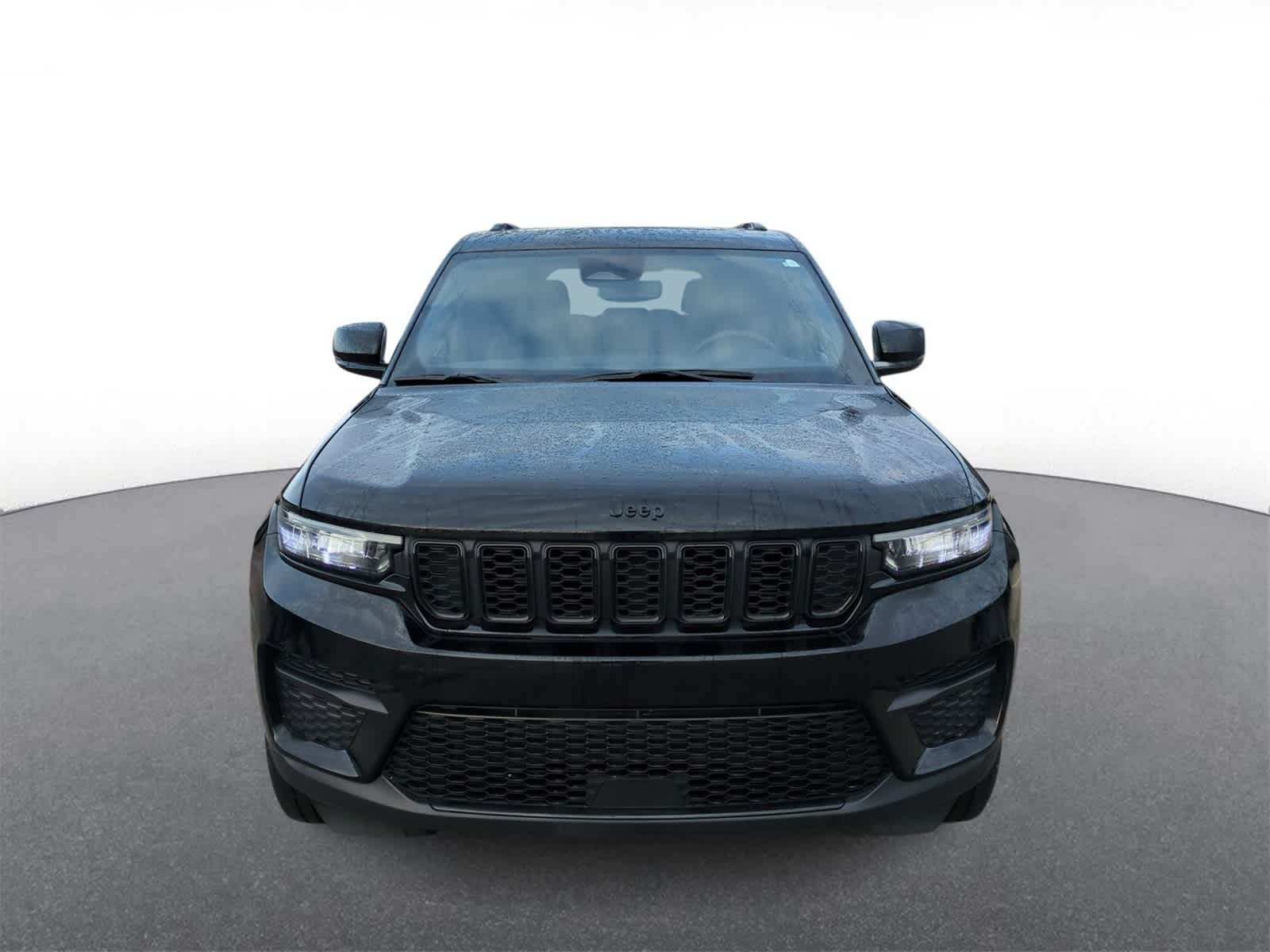 Thumbnail: 2023 Jeep Grand Cherokee - 3