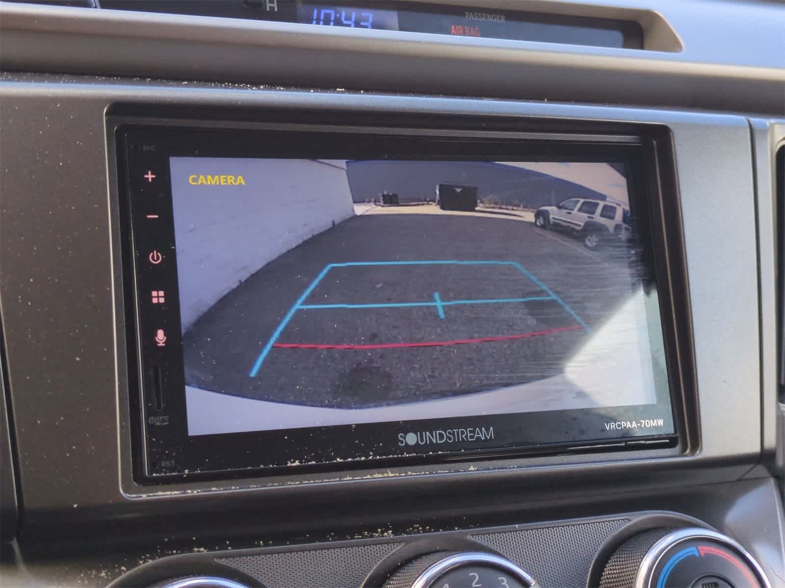 Thumbnail: 2015 Toyota RAV4 - 27