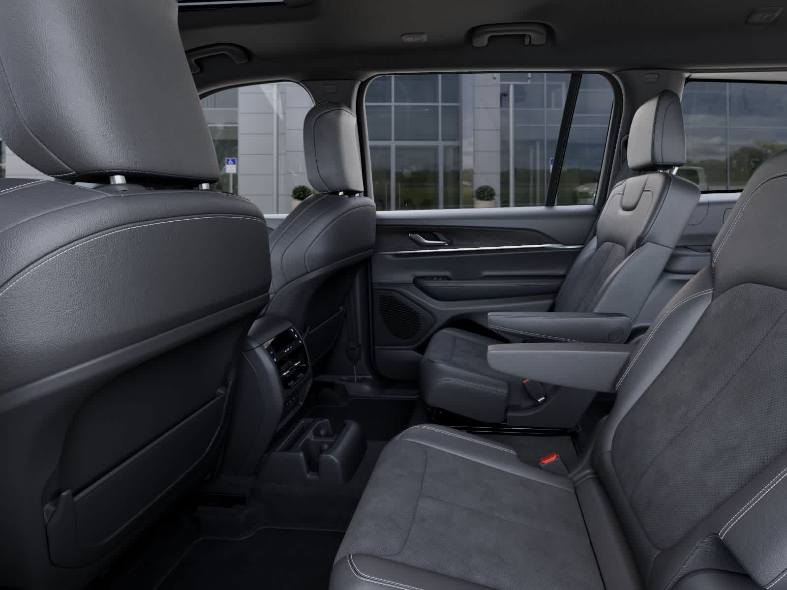 Thumbnail: 2026 Jeep Grand Cherokee L - 23