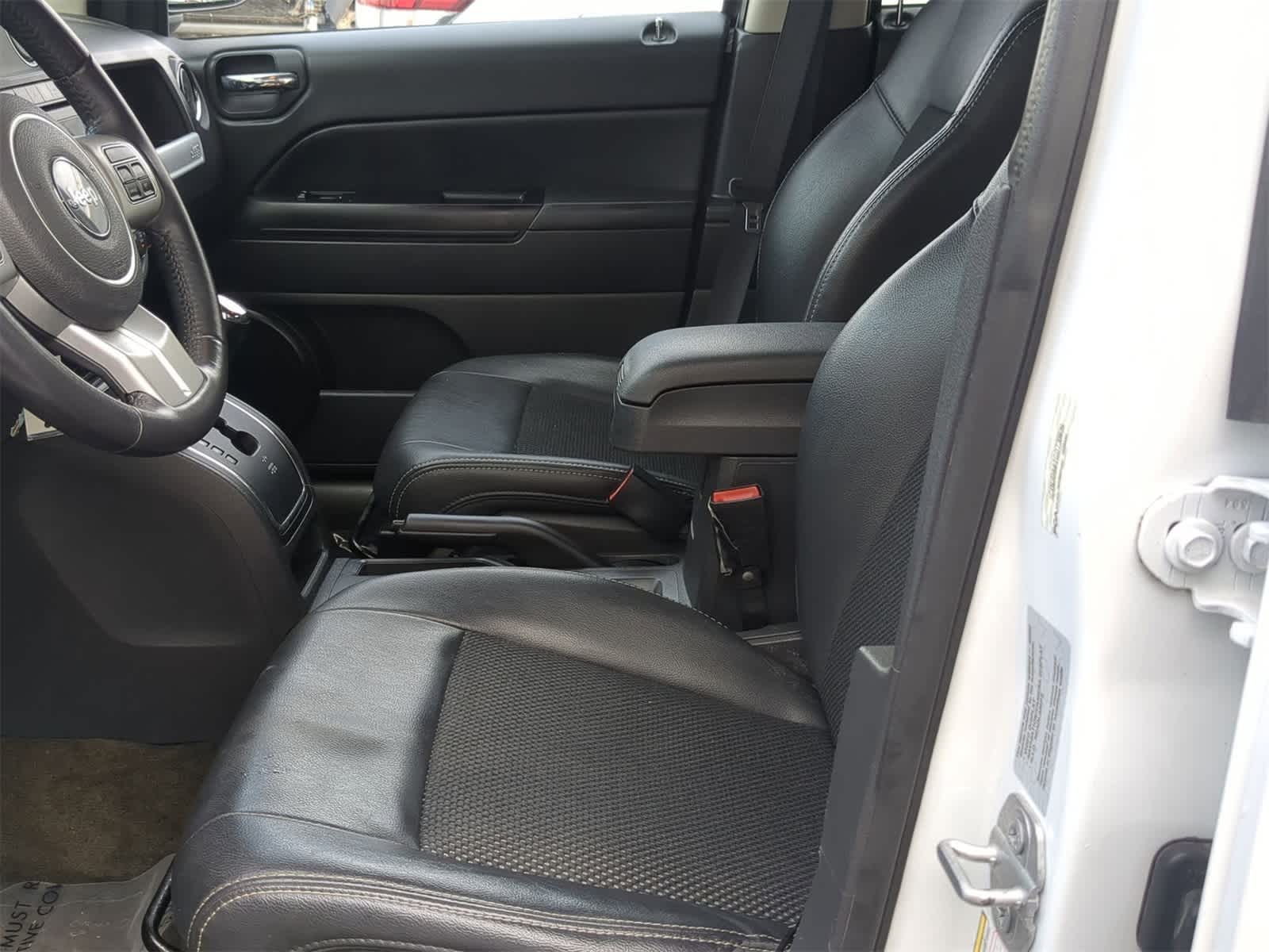 Thumbnail: 2016 Jeep Compass - 23