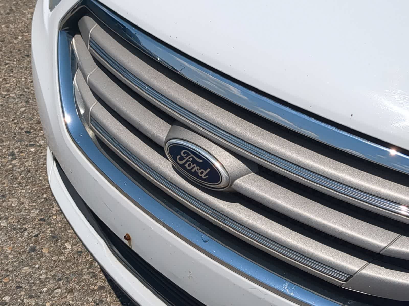 Thumbnail: 2015 Ford Taurus - 12