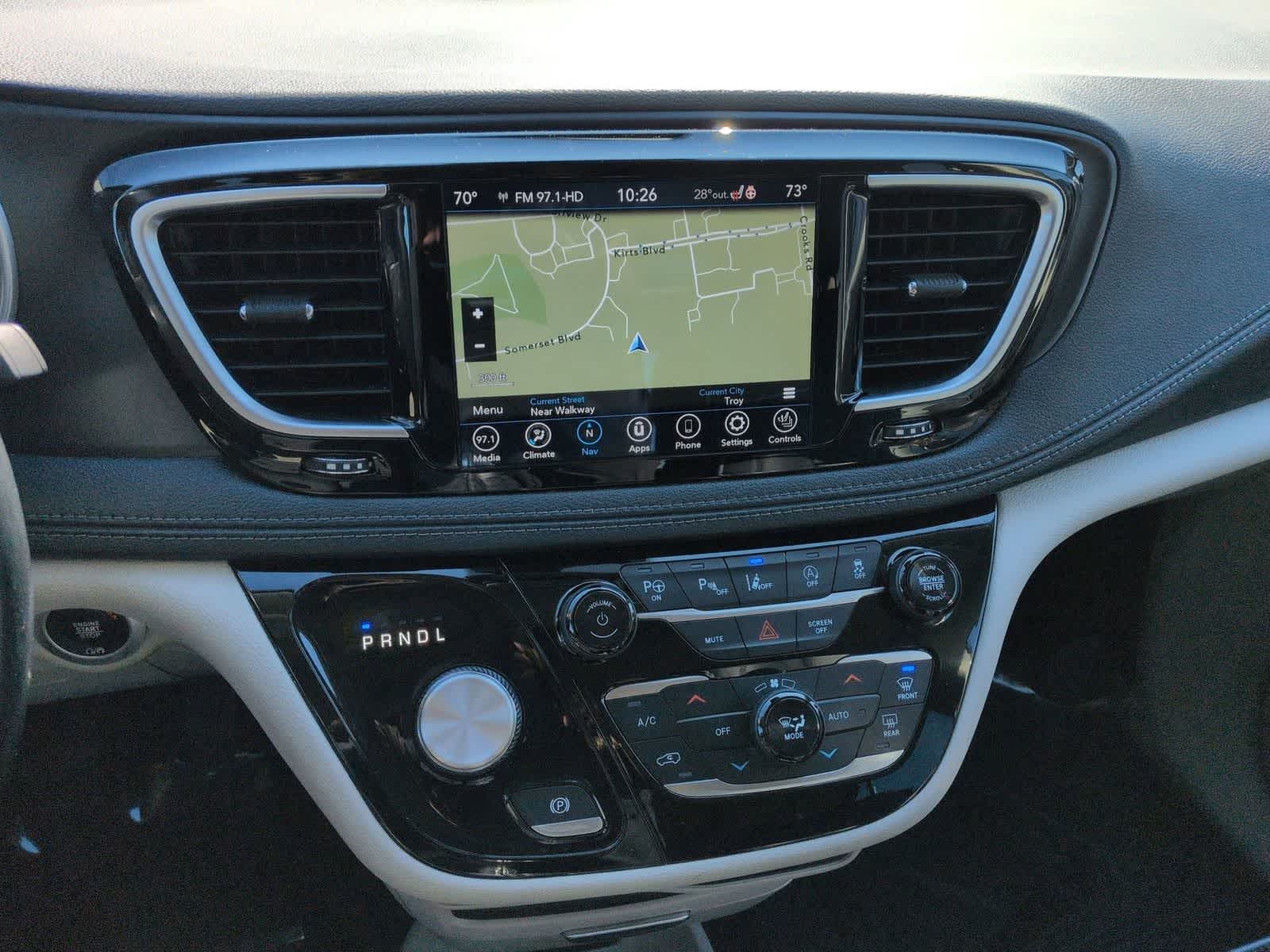 Thumbnail: 2020 Chrysler Pacifica - 30