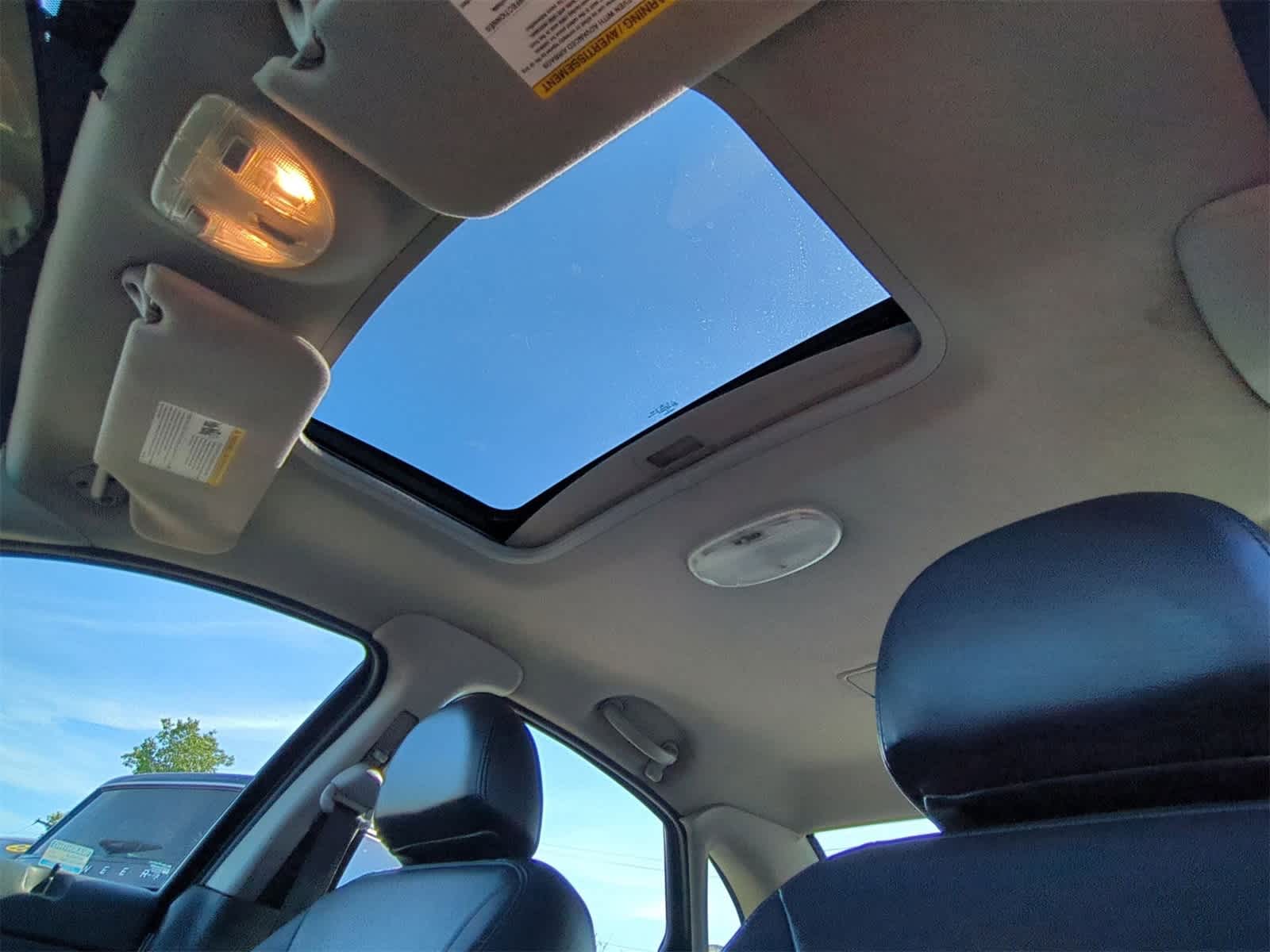 Thumbnail: 2004 Ford Taurus - 17