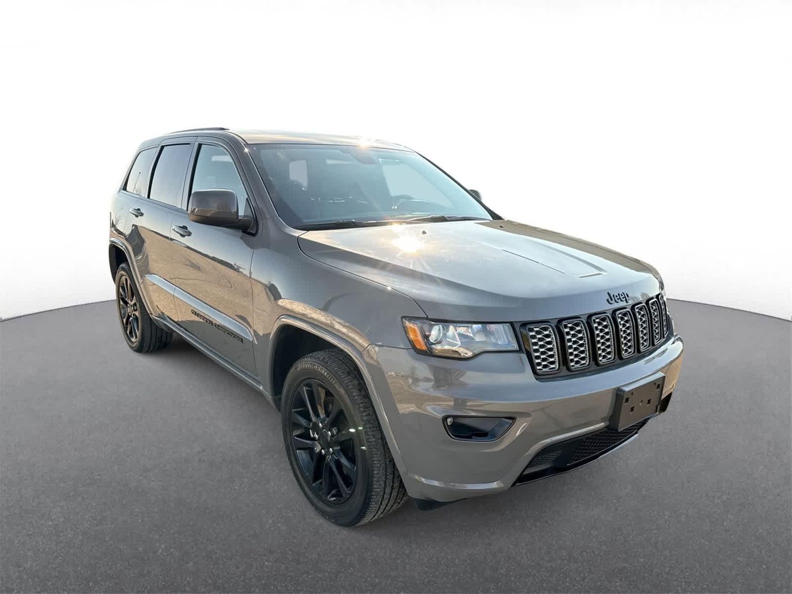 Thumbnail: 2022 Jeep Grand Cherokee - 2