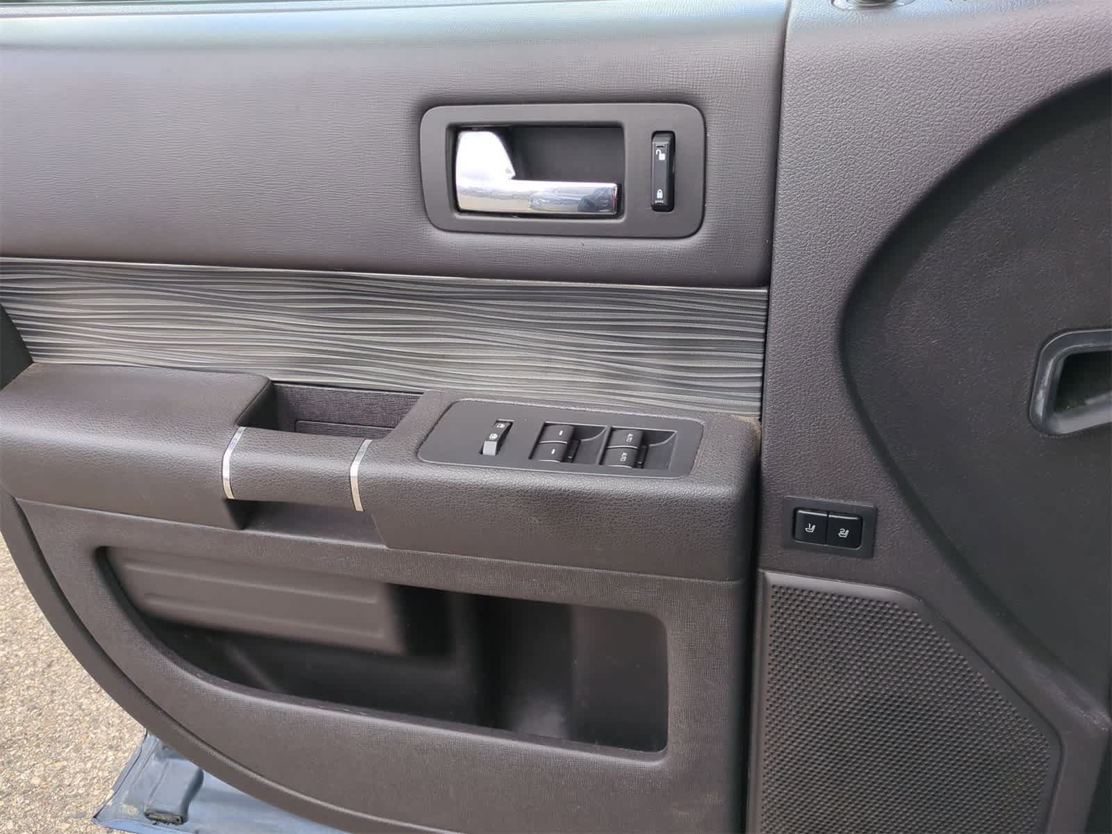 Thumbnail: 2016 Ford Flex - 29