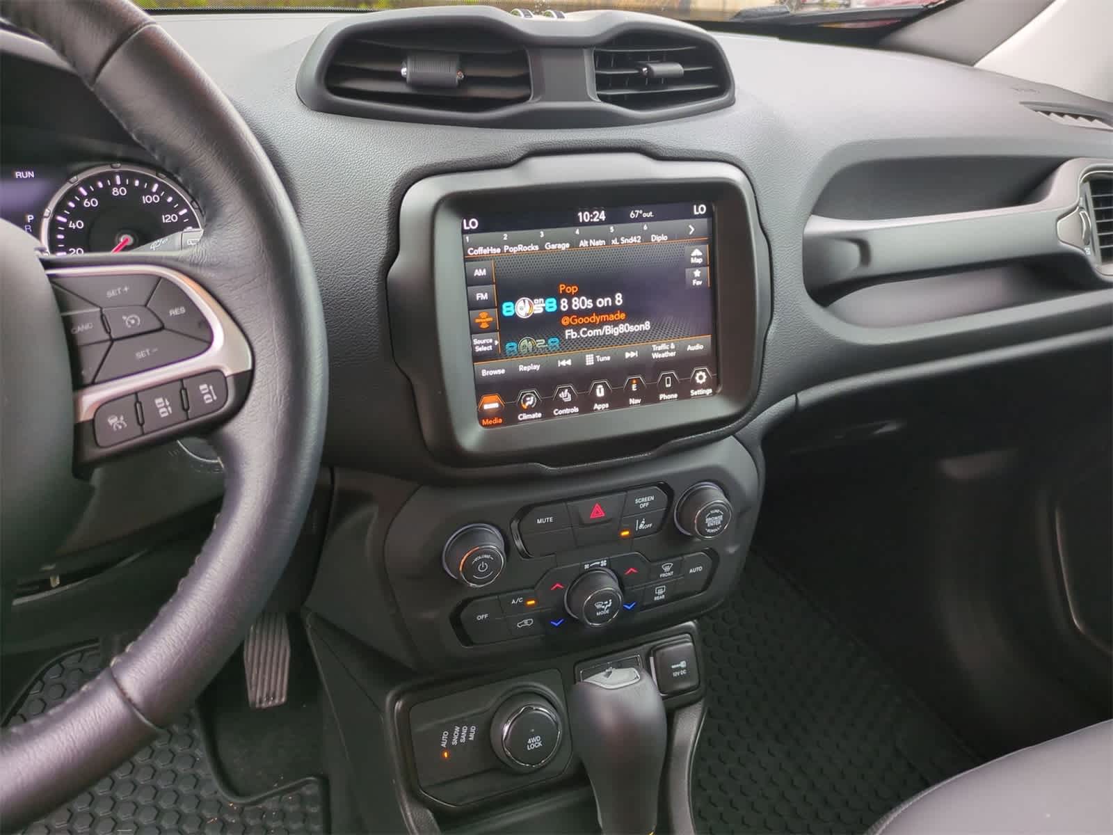 Thumbnail: 2023 Jeep Renegade - 27