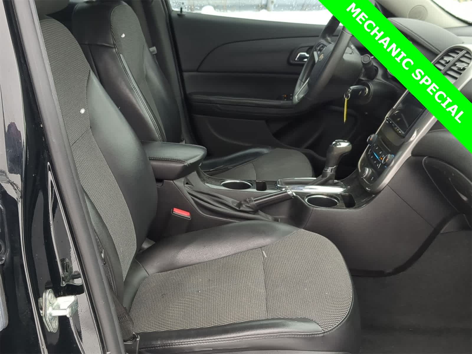 Thumbnail: 2016 Chevrolet Malibu - 28