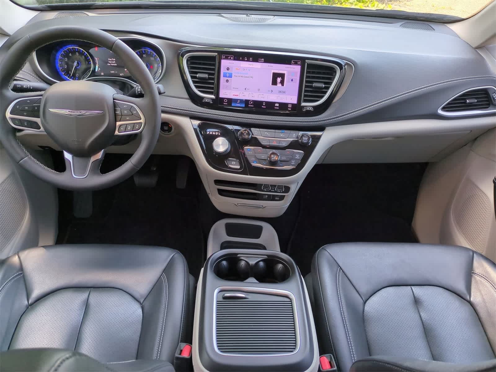 2022 Chrysler Pacifica Touring L 14