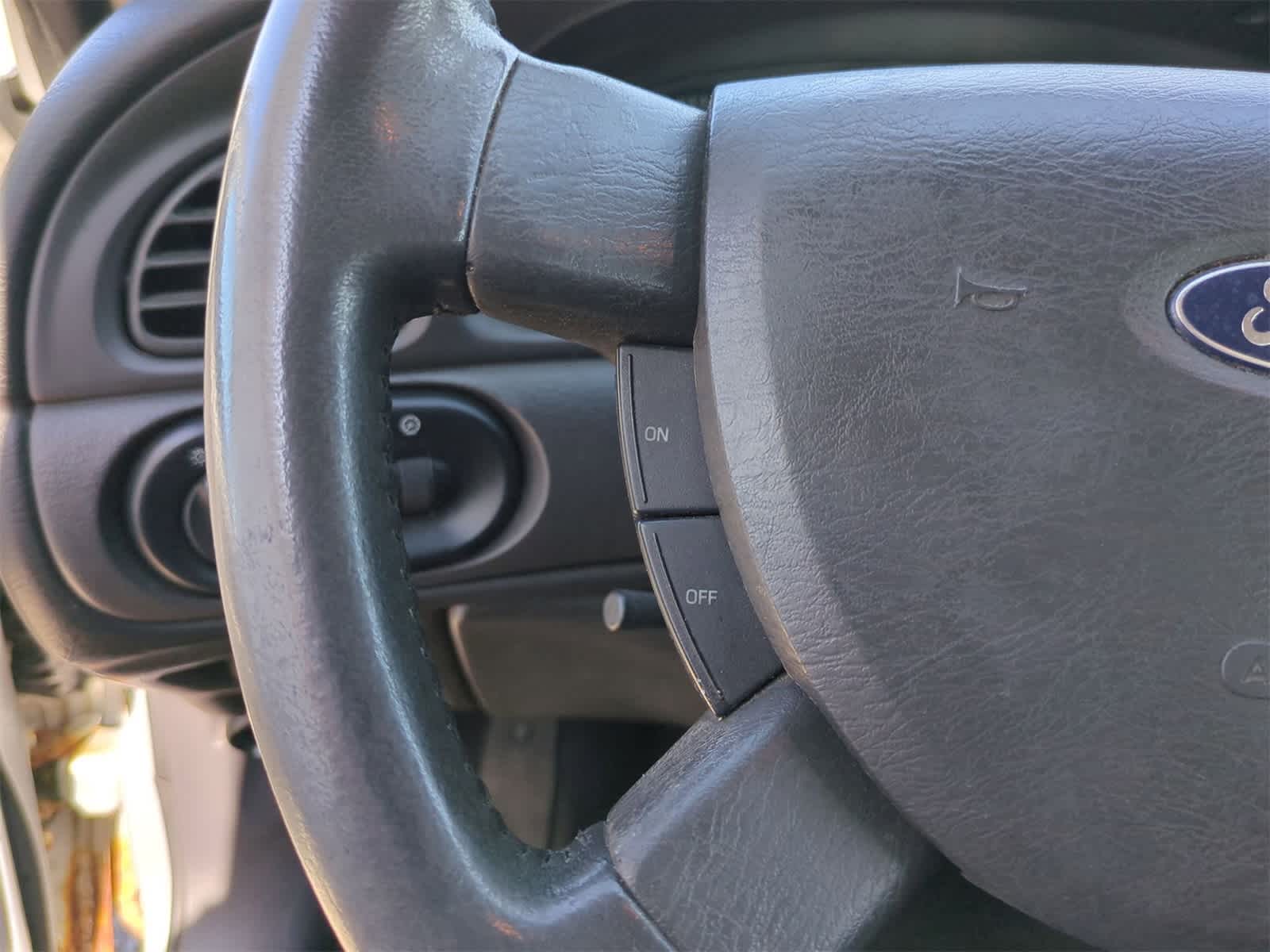Thumbnail: 2004 Ford Taurus - 22