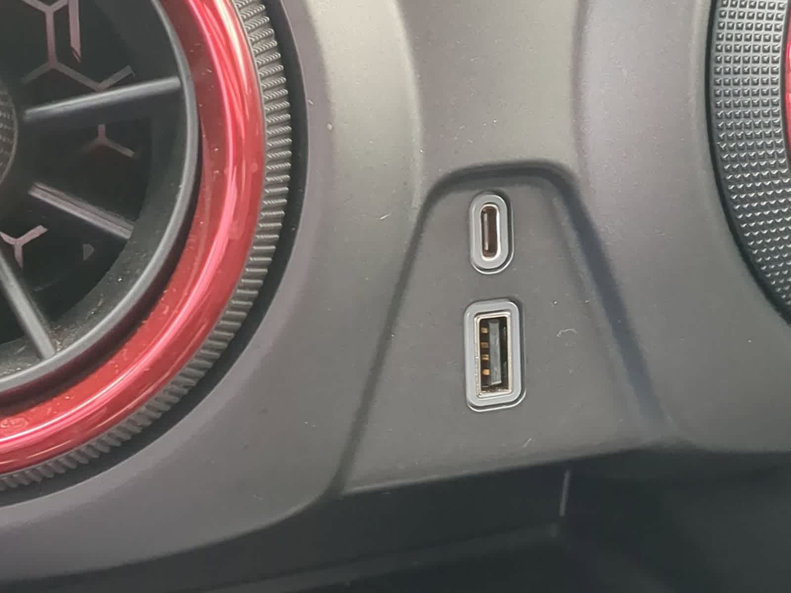 Thumbnail: 2020 Chevrolet Blazer - 31