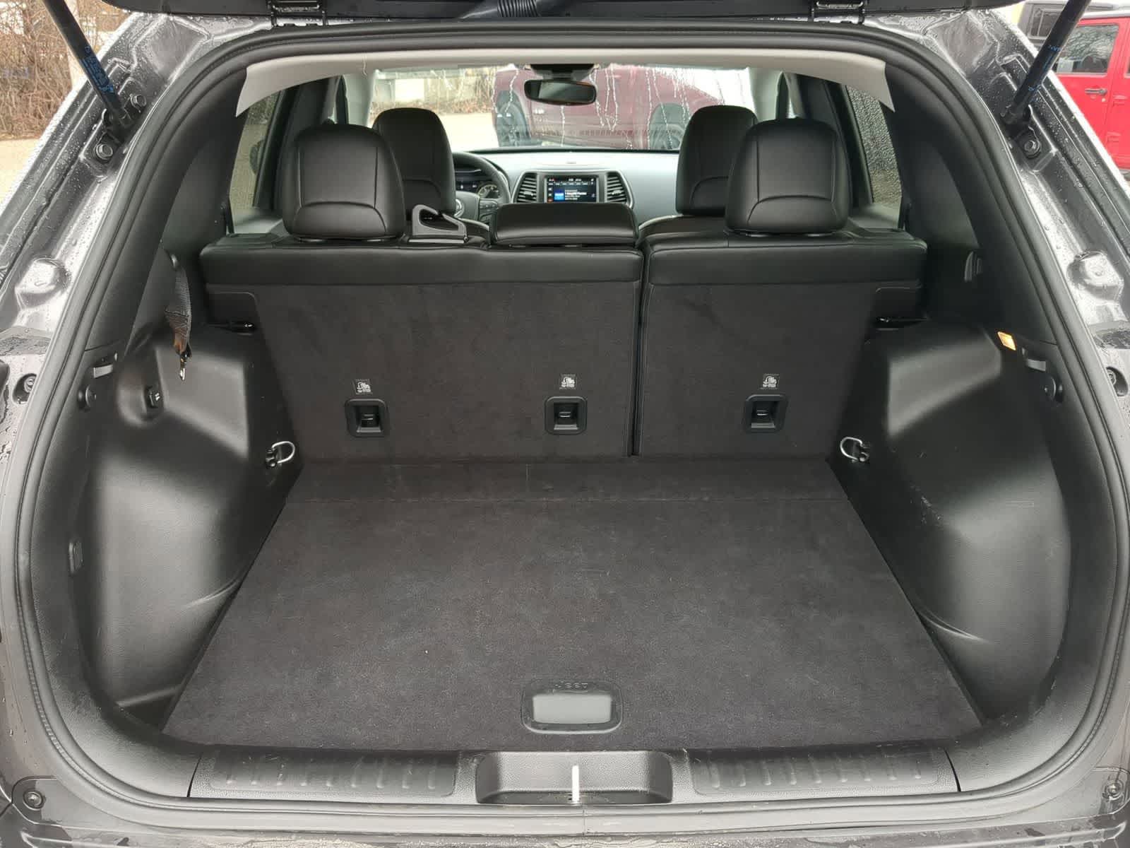 Thumbnail: 2022 Jeep Cherokee - 33