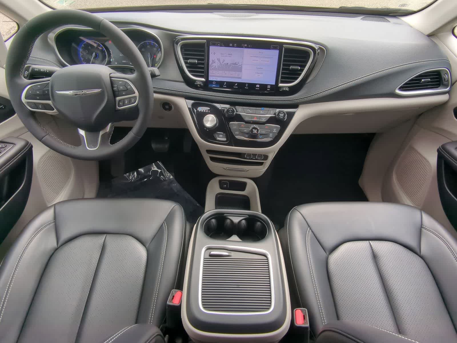Thumbnail: 2023 Chrysler Pacifica - 15