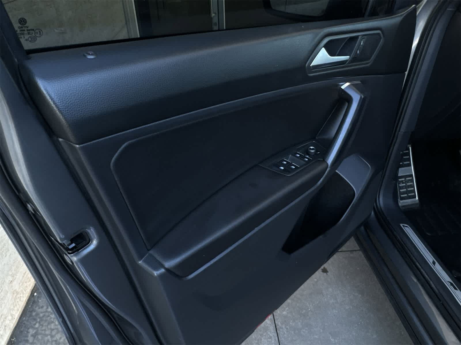 Thumbnail: 2021 Volkswagen Tiguan - 31