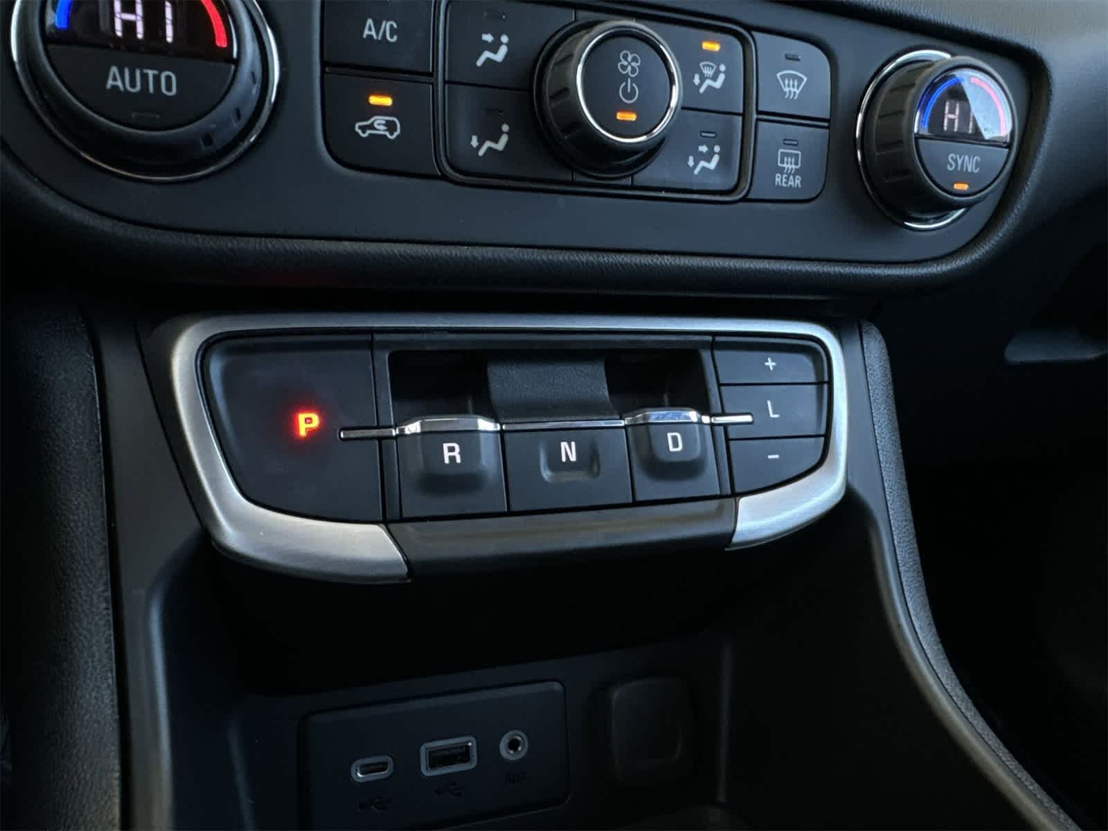 Thumbnail: 2024 GMC Terrain - 32