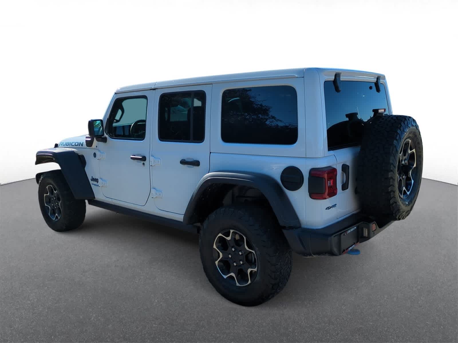 Thumbnail: 2022 Jeep Wrangler - 6