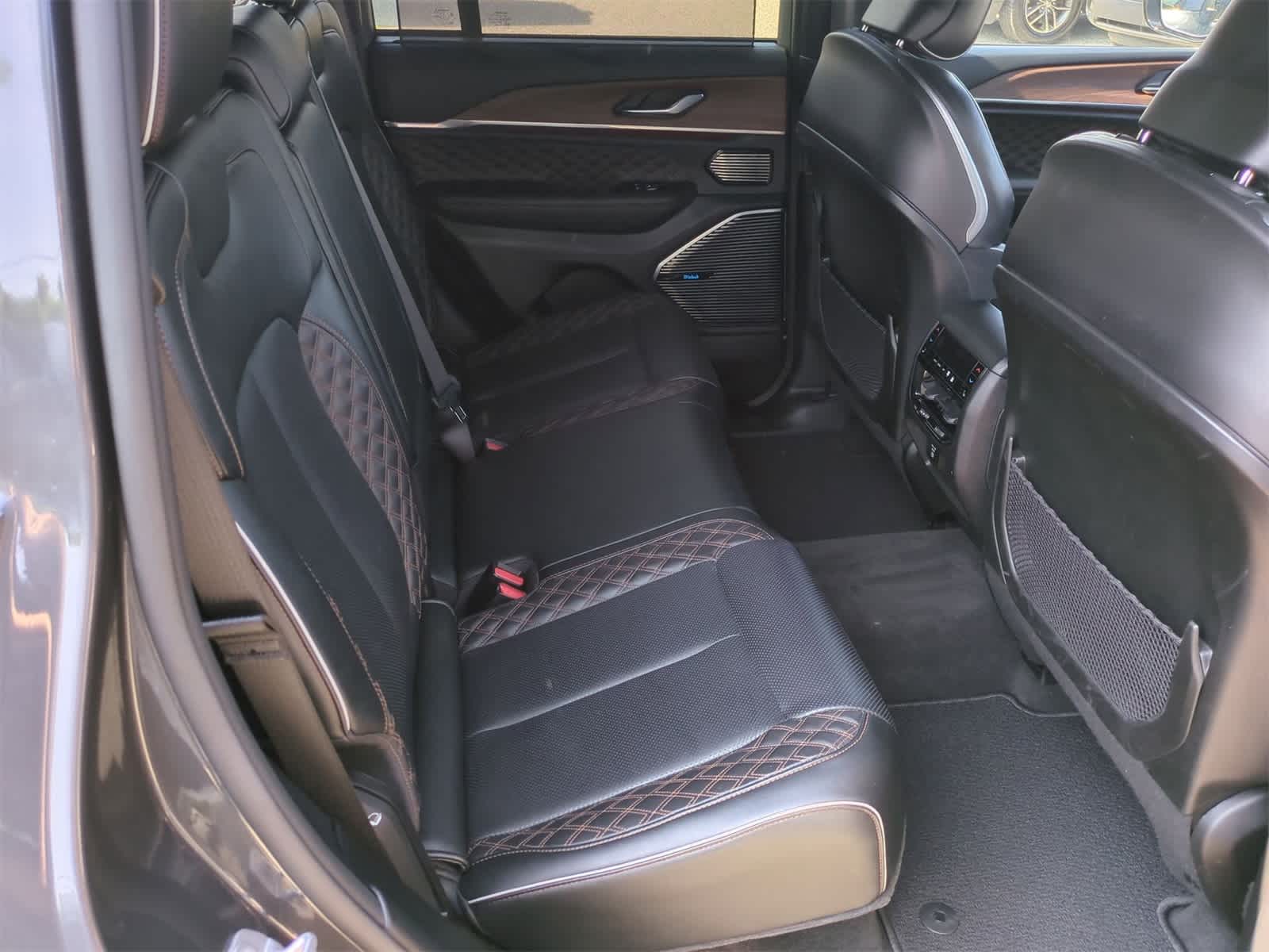 Thumbnail: 2022 Jeep Grand Cherokee - 19