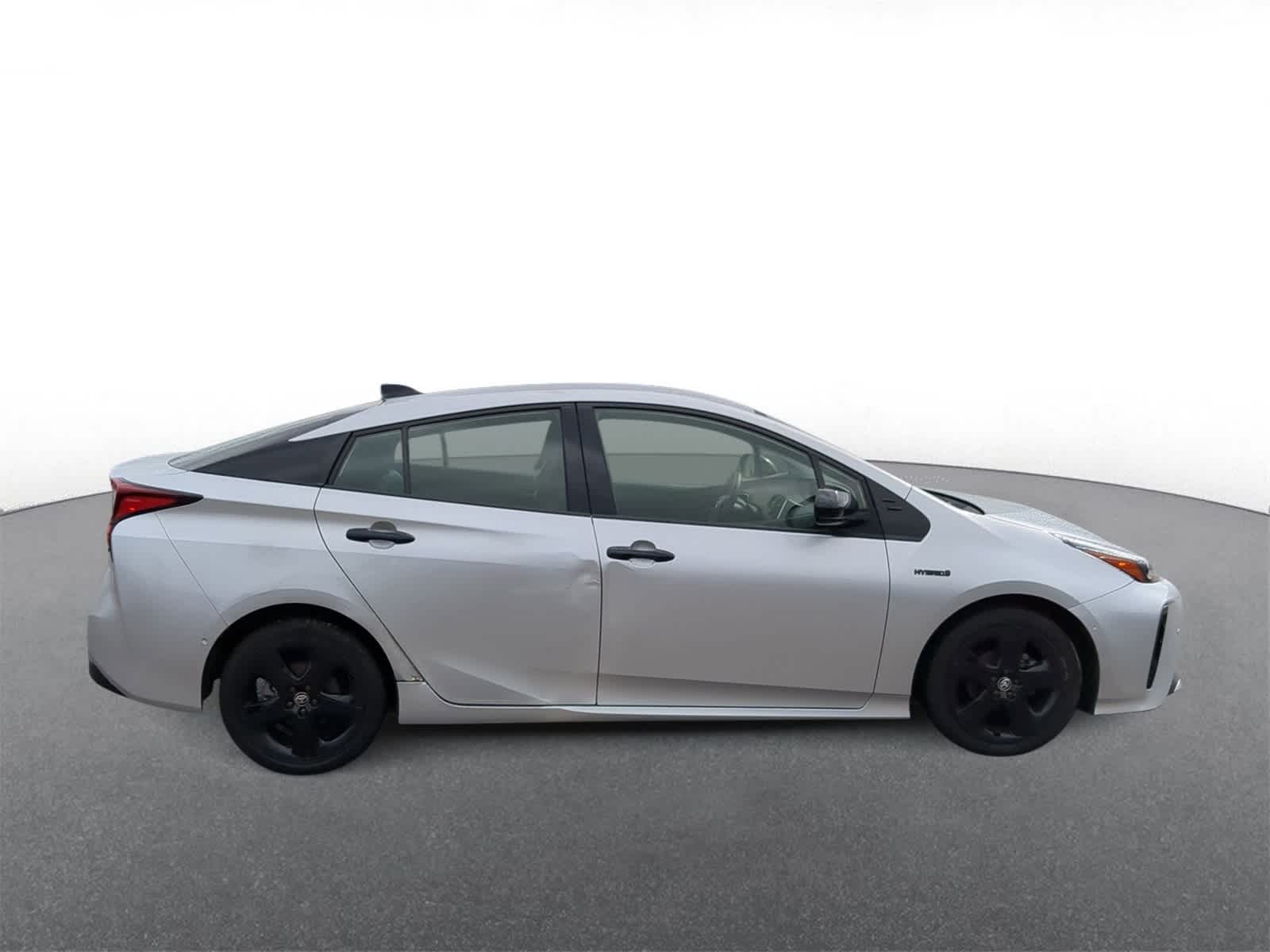 Thumbnail: 2022 Toyota Prius - 9