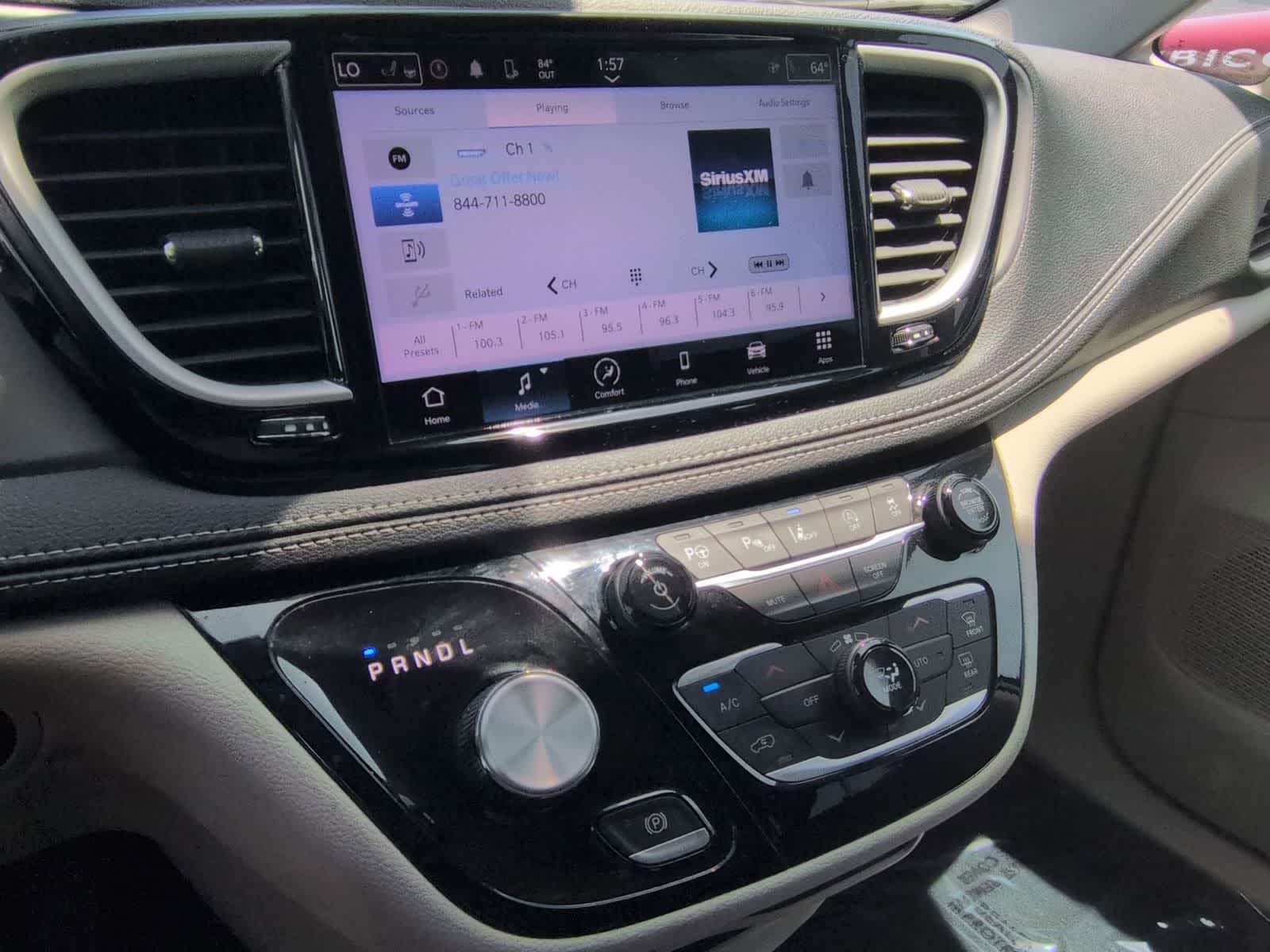 Thumbnail: 2023 Chrysler Pacifica - 28
