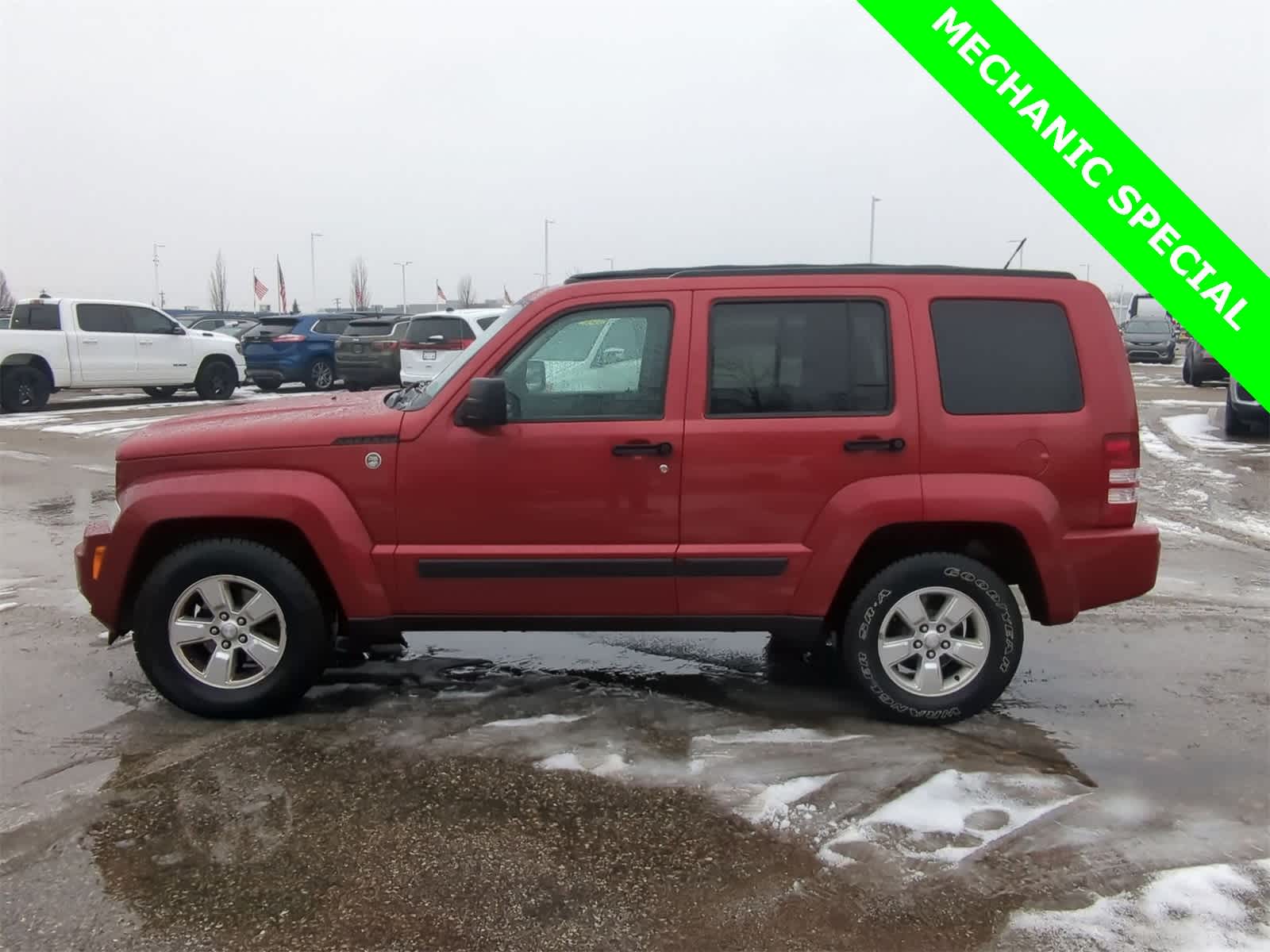 Thumbnail: 2010 Jeep Liberty - 11