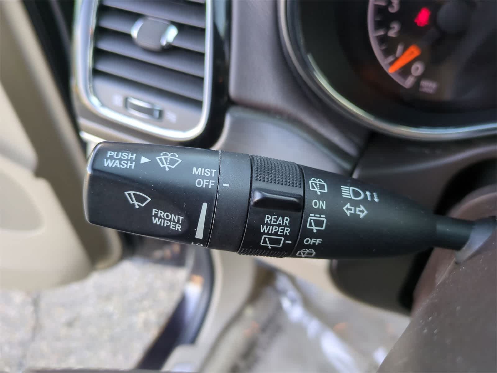 Thumbnail: 2019 Jeep Grand Cherokee - 26