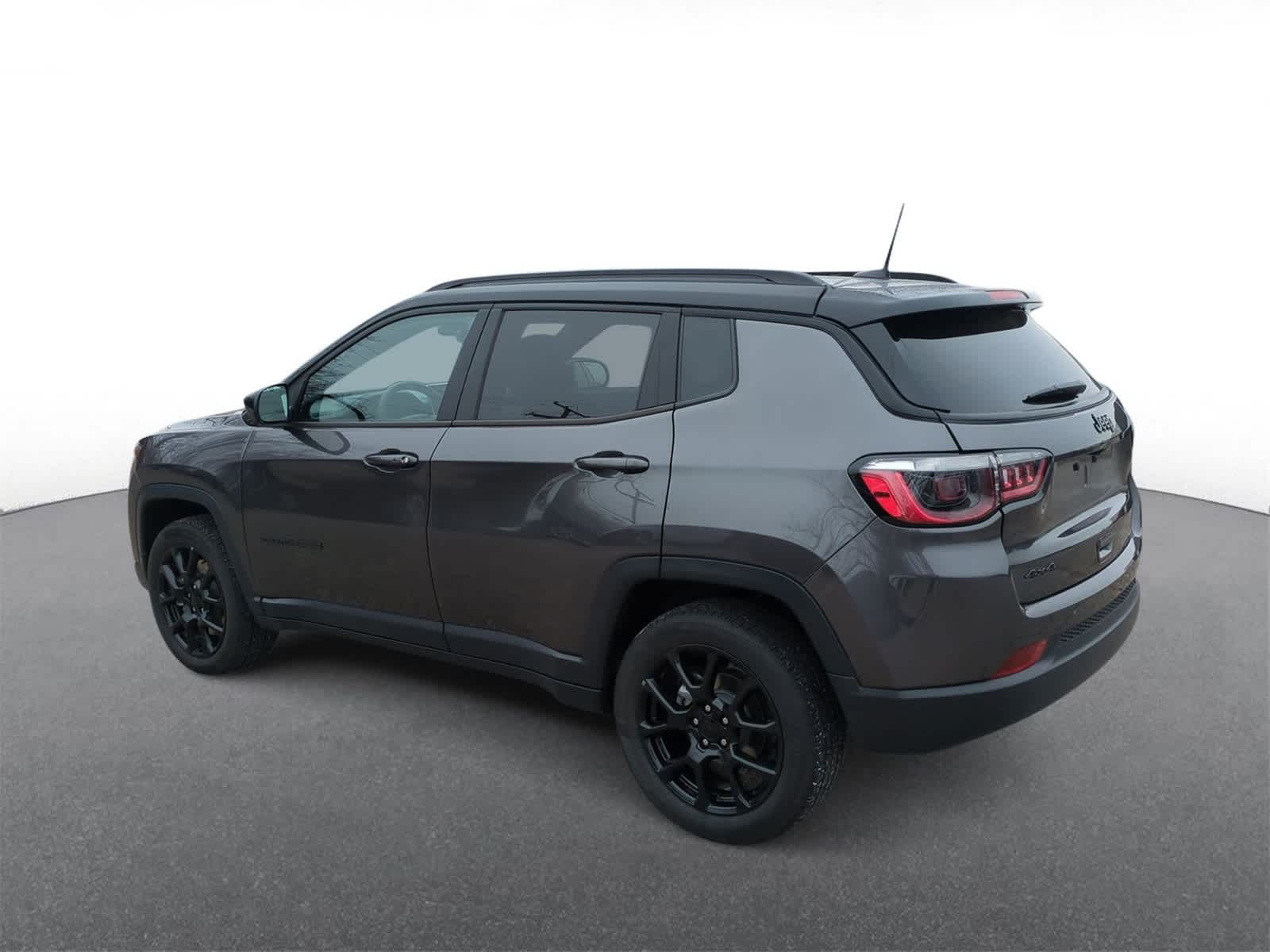 Thumbnail: 2023 Jeep Compass - 6