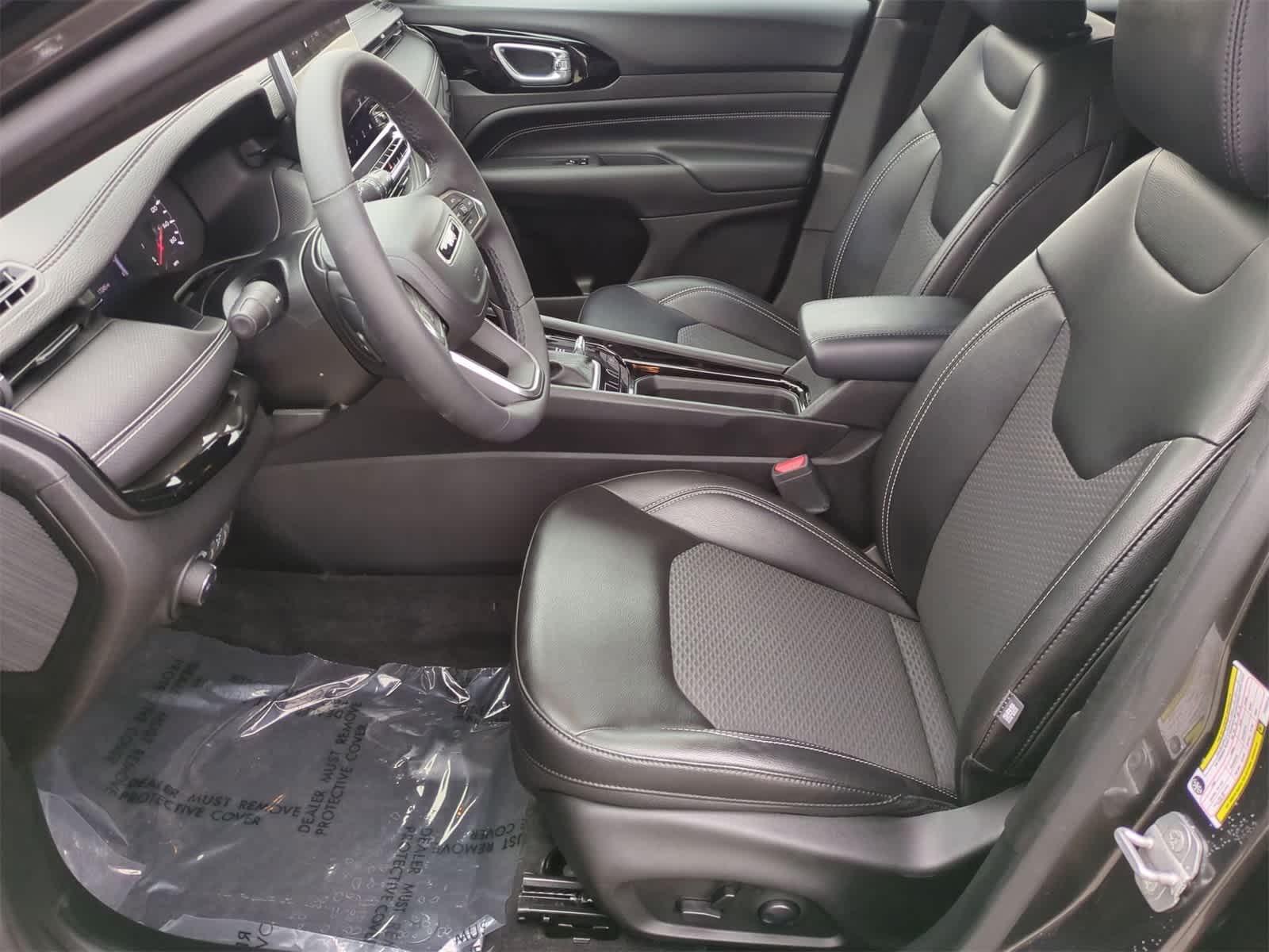 Thumbnail: 2023 Jeep Compass - 16