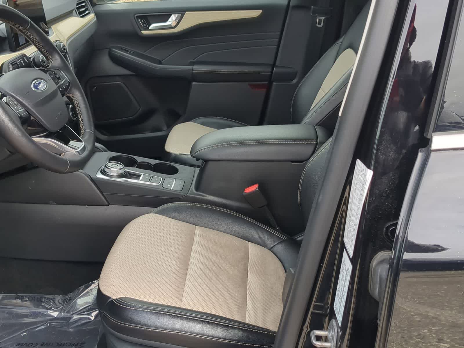 Thumbnail: 2022 Ford Escape - 16