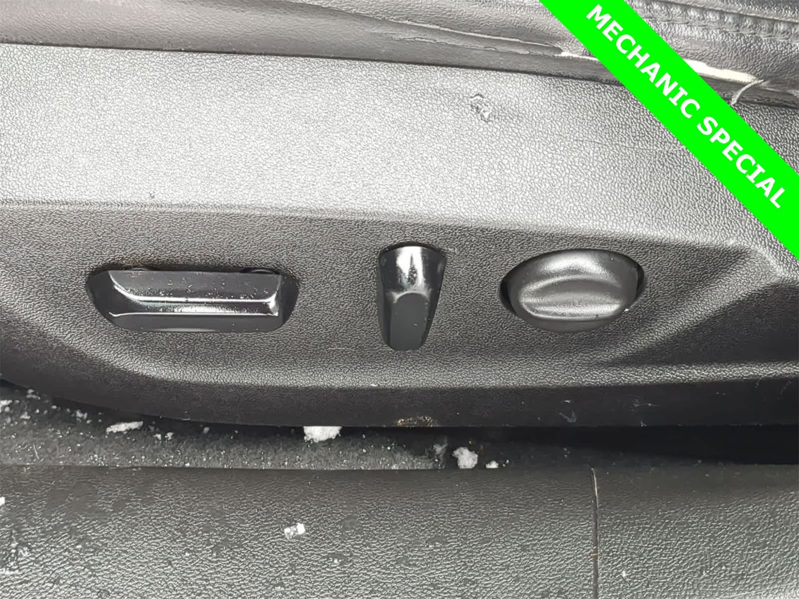 Thumbnail: 2016 Chevrolet Malibu - 24